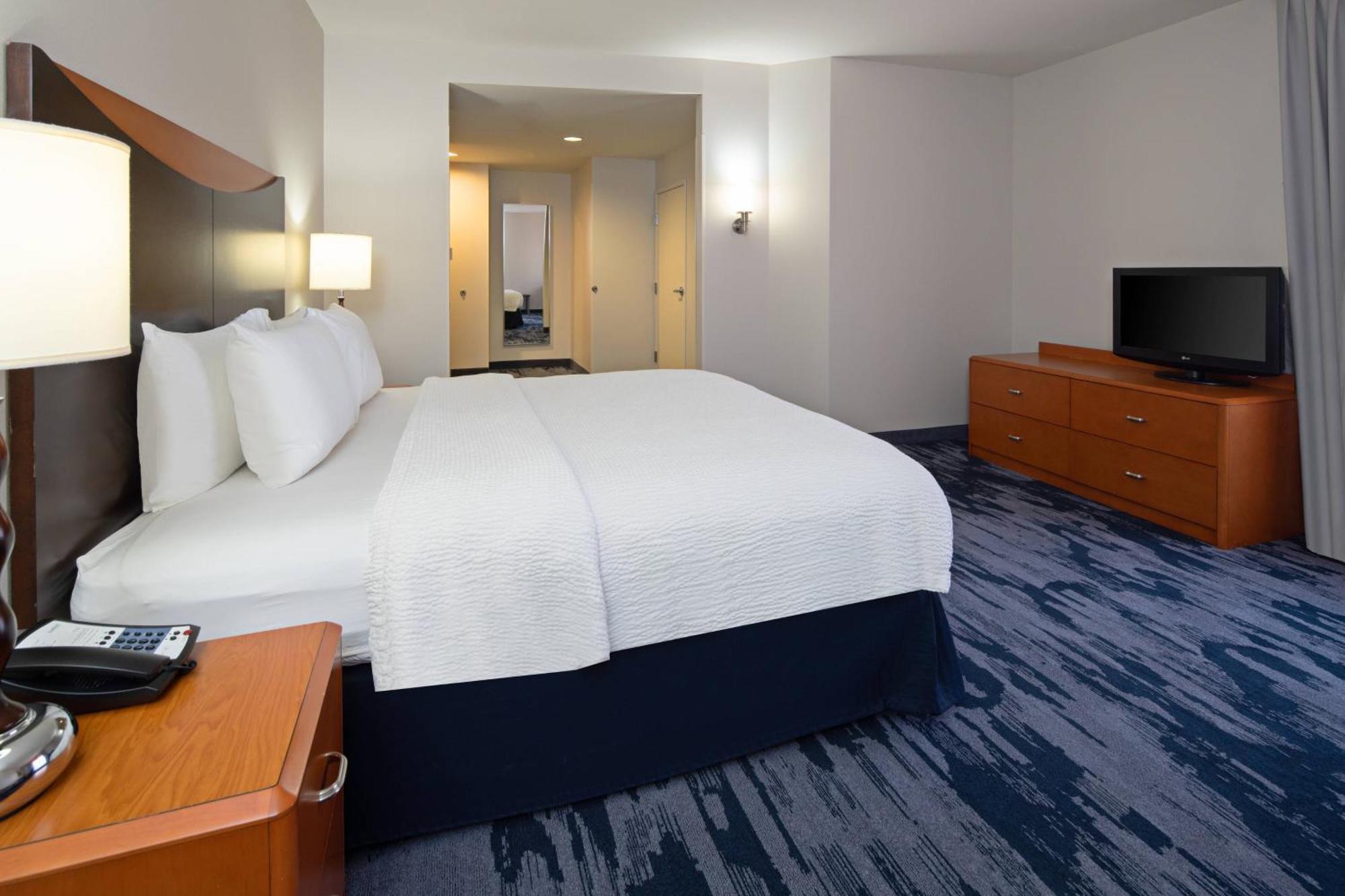 Fairfield Inn & Suites Seattle Bremerton Exterior photo