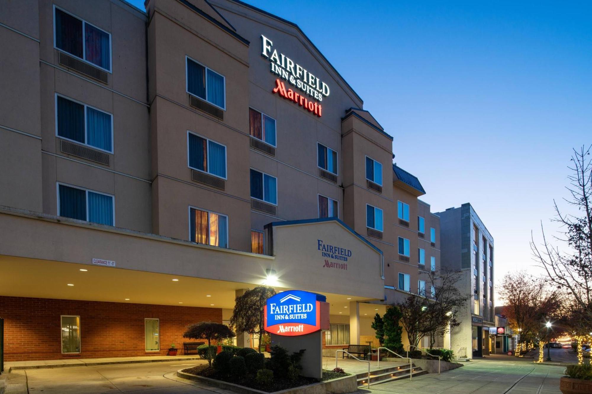 Fairfield Inn & Suites Seattle Bremerton Exterior photo