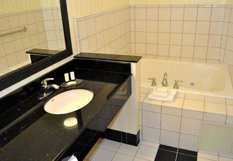 Fairfield Inn & Suites Seattle Bremerton Room photo