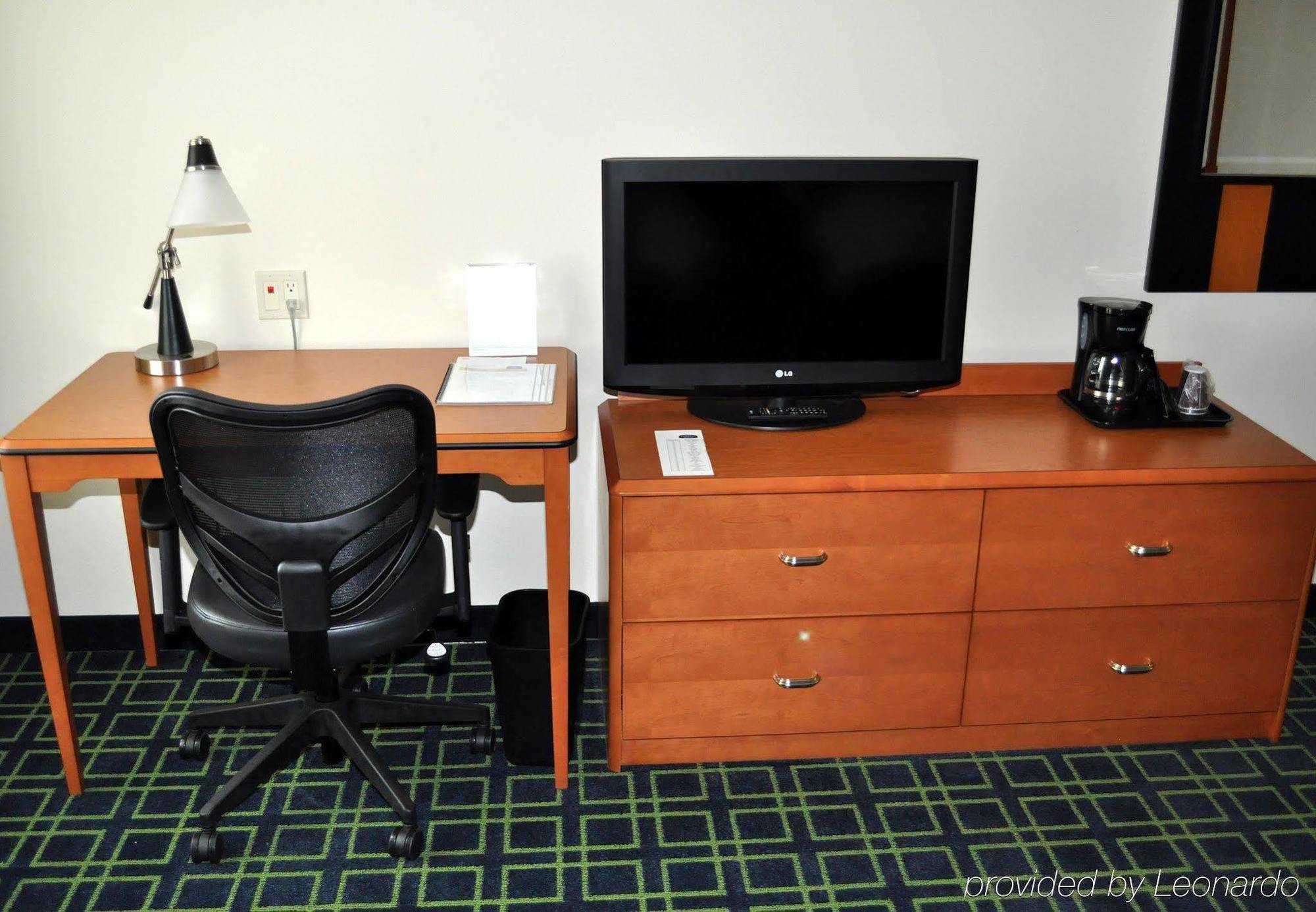 Fairfield Inn & Suites Seattle Bremerton Room photo