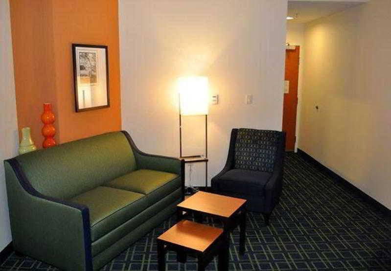 Fairfield Inn & Suites Seattle Bremerton Exterior photo