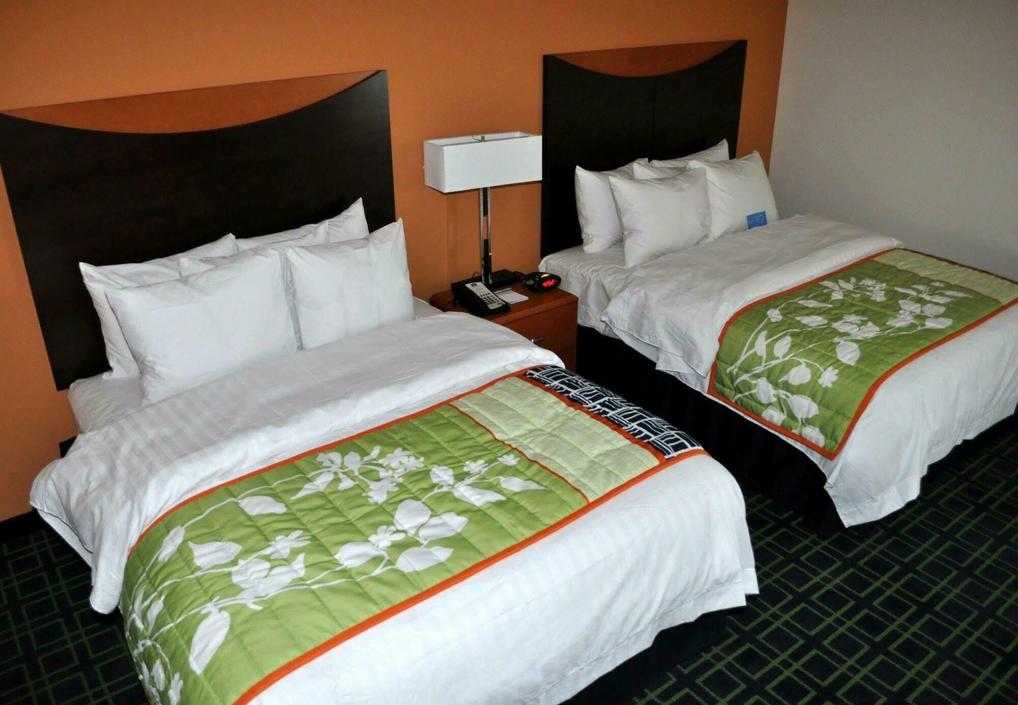 Fairfield Inn & Suites Seattle Bremerton Room photo